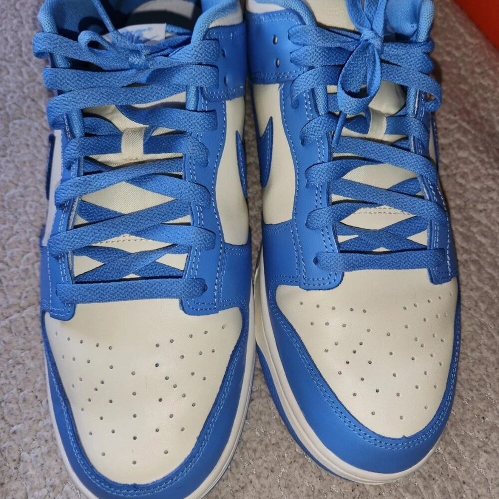 Size 9.5 - Nike Dunk Low University Blue UNC North Carolina